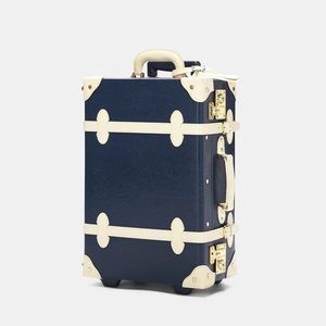 Used Steamline Luggage ‘The Entrepreneur’ Navy Carryon Luxury Suitcase
